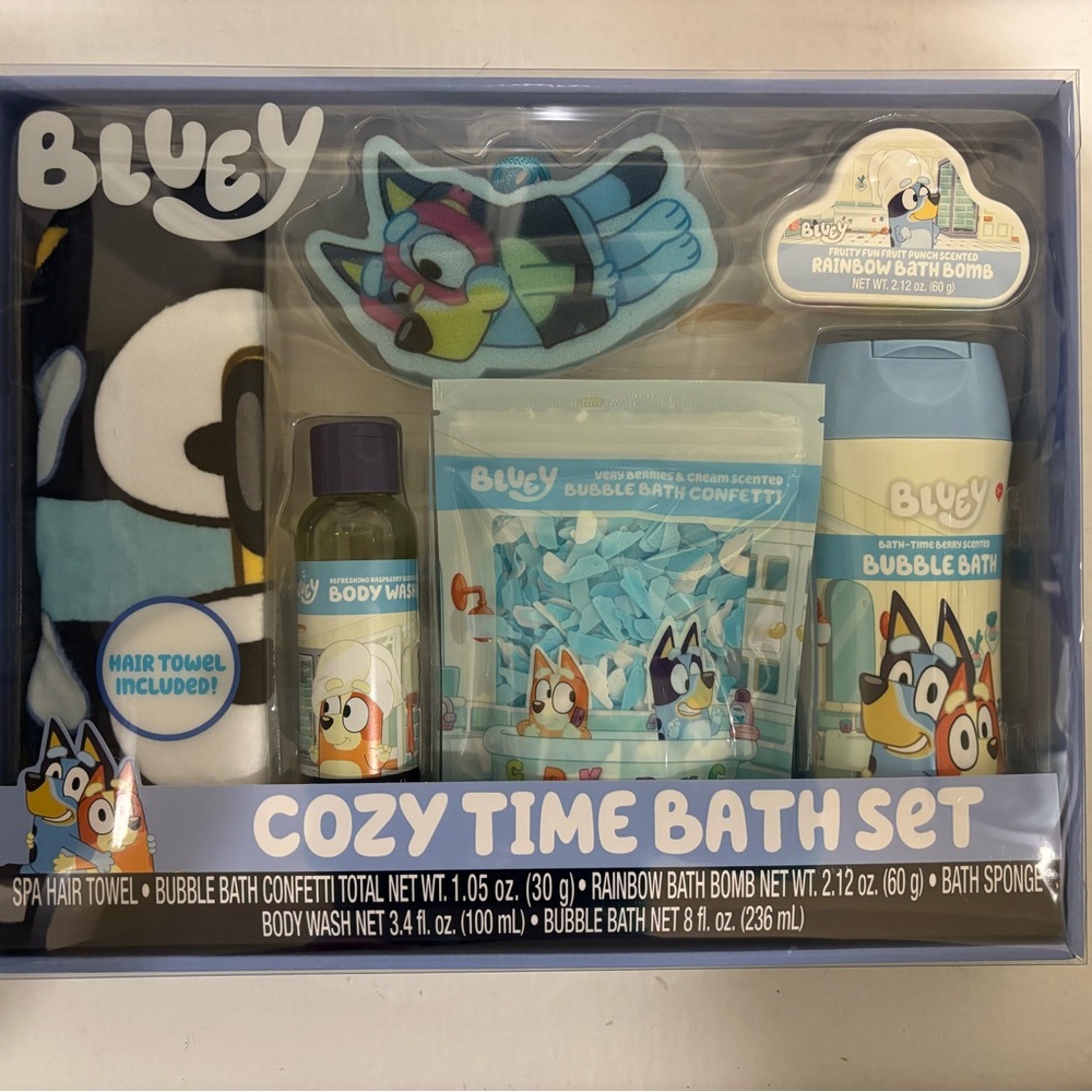 NWT Bluey Cozy Time Bath Set